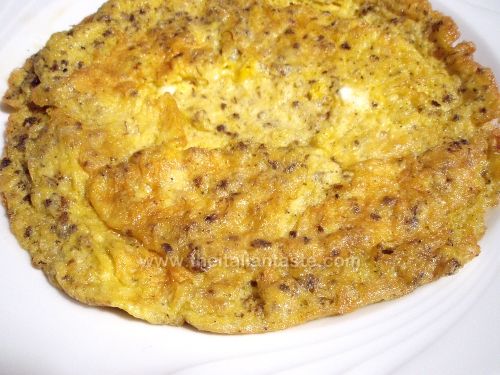 Omelette with black truffles