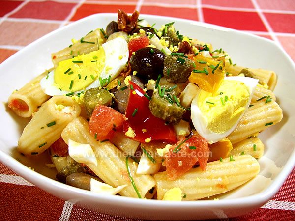 Insalata di pasta con fagioli