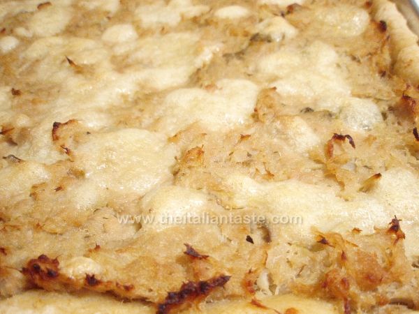 Savory tart with fennel and tuna
