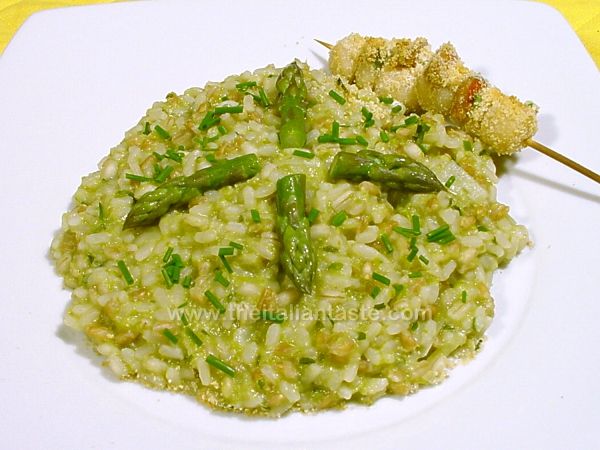 Risotto with asparagus and scallops